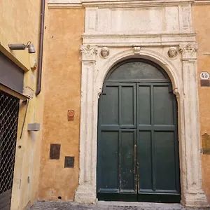 Appartamento Coronari, Roma